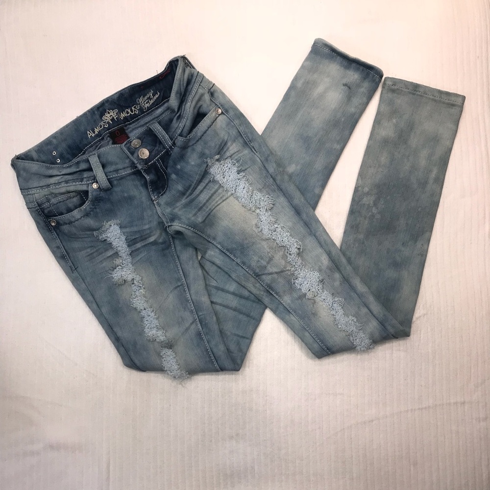 Almost Famous Always Fabulous light Ripped Skinny